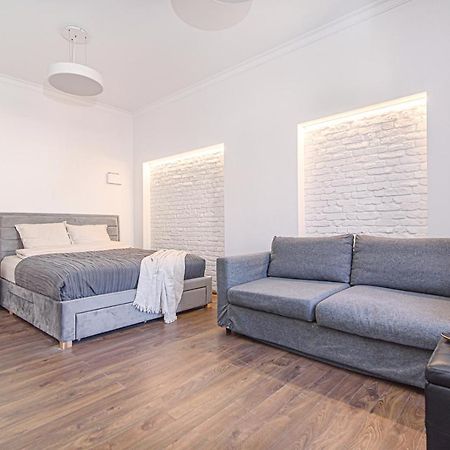 Ferienwohnung Welcoming Studio In Historic Vilnius With Free Parking By Urban Rent Exterior foto