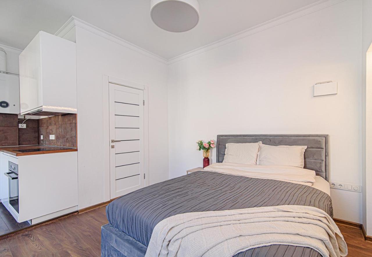 Ferienwohnung Welcoming Studio In Historic Vilnius With Free Parking By Urban Rent Exterior foto