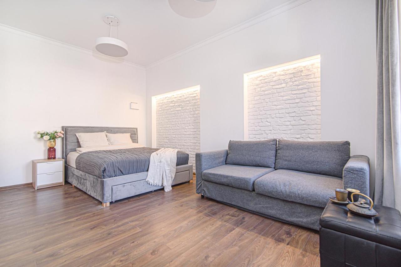 Ferienwohnung Welcoming Studio In Historic Vilnius With Free Parking By Urban Rent Exterior foto