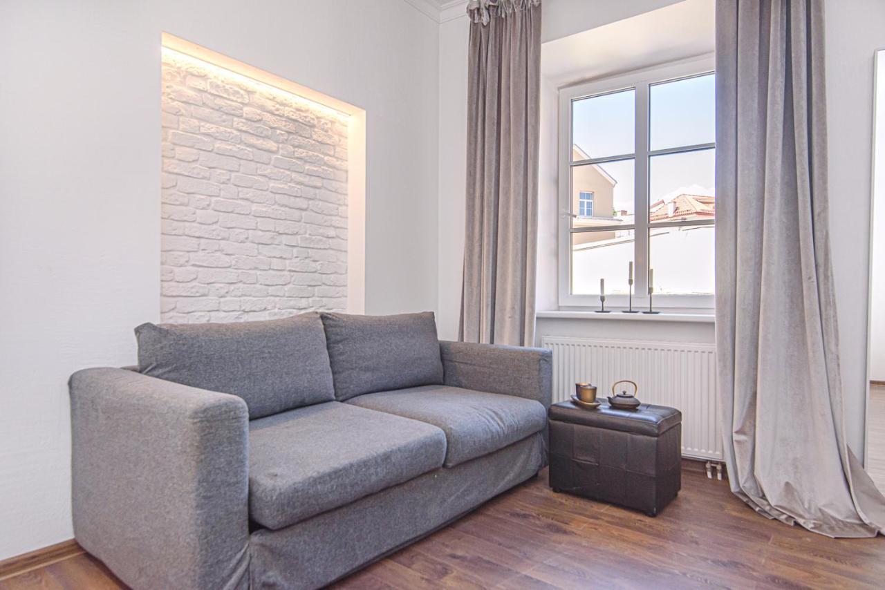 Ferienwohnung Welcoming Studio In Historic Vilnius With Free Parking By Urban Rent Exterior foto