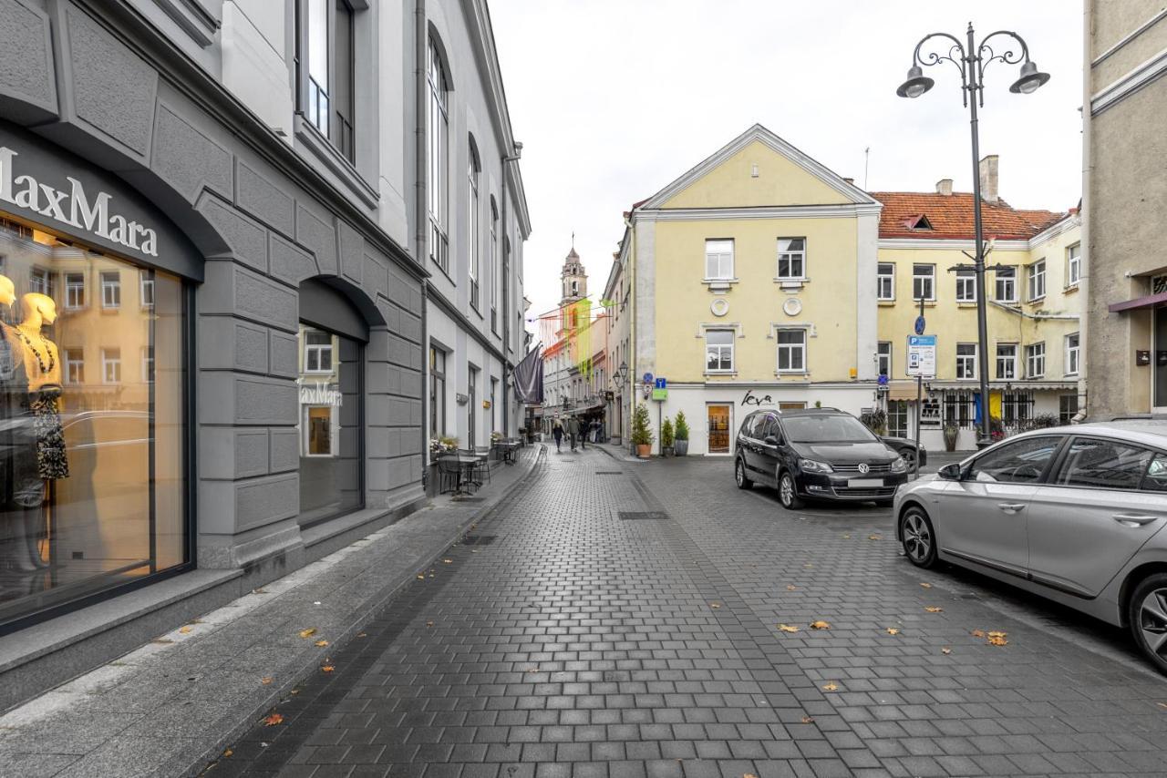 Ferienwohnung Welcoming Studio In Historic Vilnius With Free Parking By Urban Rent Exterior foto